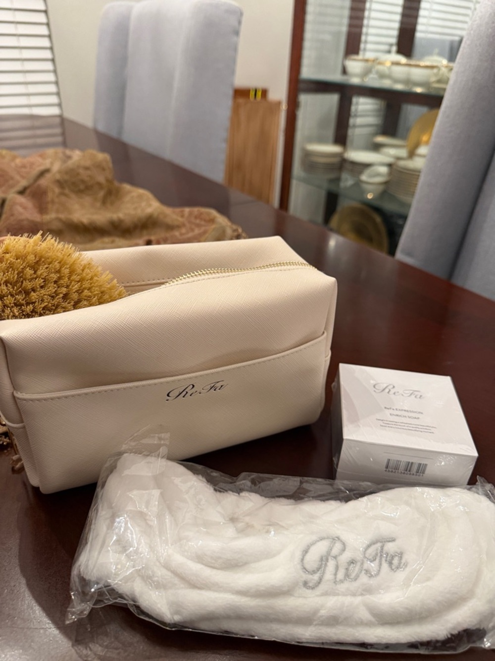 ReFa Cream Cleansing and spa kit